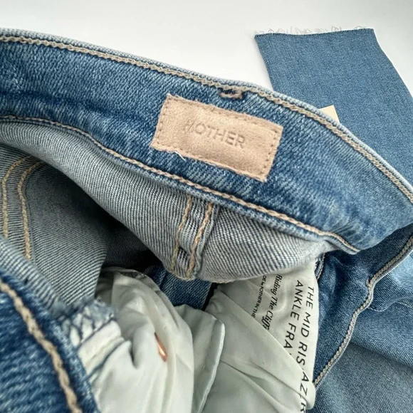 NWT $238 MOTHER Mid Rise Dazzler Ankle Fray Riding The Cliffside - Picture 8 of 9